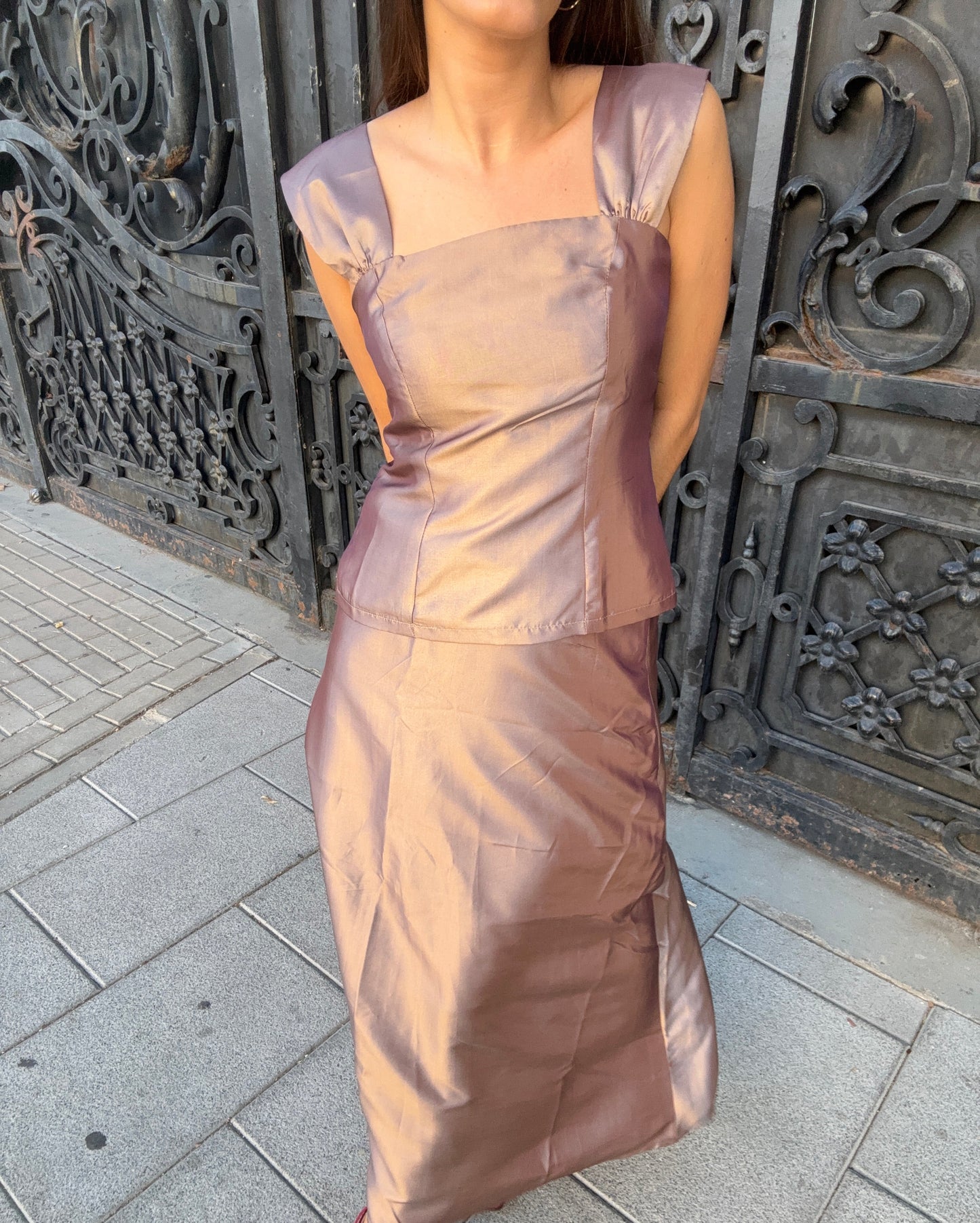 CONJUNTO TOP, FALDA Y CHAQUETA GRISETTA